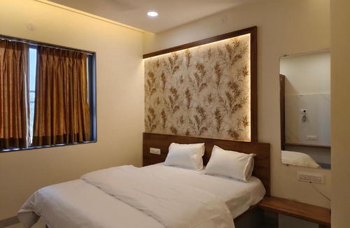 Akalkot Cabin | Vishwakamal Residency