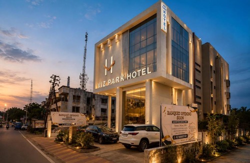Anand Hotel | Viz Park Hotel - Business Hotel & Banquet, GIDC Anand
