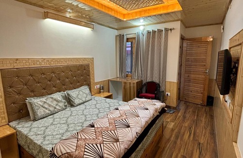 Shilon Bagh Hotel | Vizvei