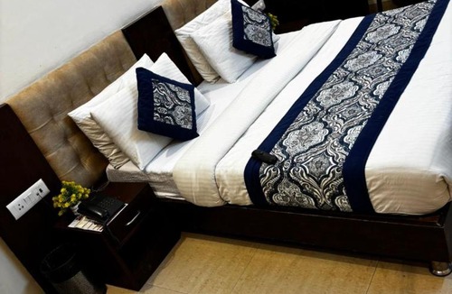 DLF City Hotel | VR Residency 83