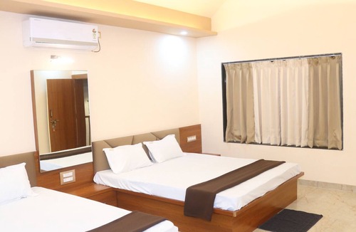 Ghodegaon Hotel | Vrindavan Guest house