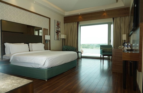 Raipur Hotel | VW Canyon
