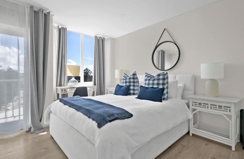 Manly Apartment | Wake Up to Manly Harbour Views l Nova Escapes