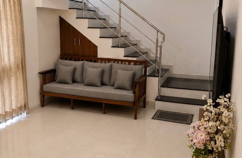 Kolhapur House | Wale's Hilltop Villa, Your Peaceful Home Away from Home