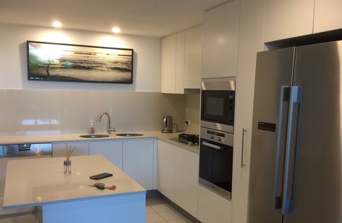 Coolangatta Resort | Walk to Beach/Restaurants. Private Ground level Courtyard. 5 Minutes to Airport