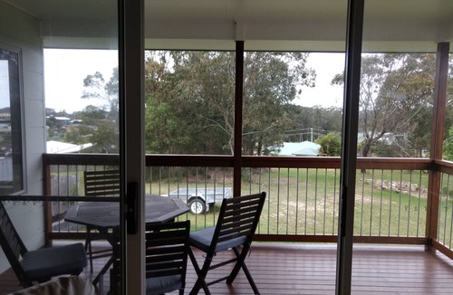 Scotts Head House | Walk to the beach or river. Family-friendly modern beach house.