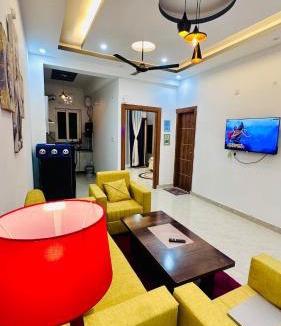 Bullawala Apartment | Warm Nest