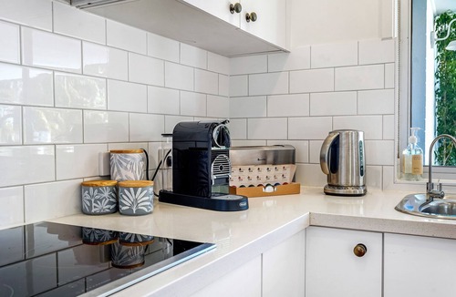 Surfers Paradise House | Waterfront Capri -Walk to cafes by Bnbbooking