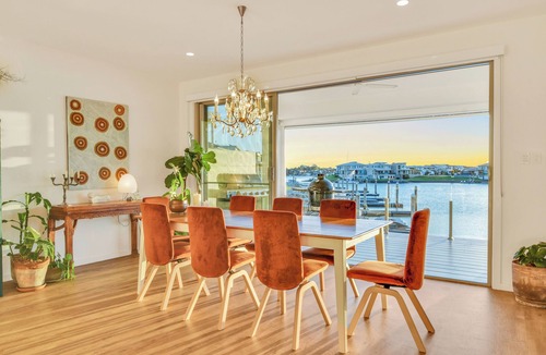 Port Macquarie House | Waterfront - Harbour View