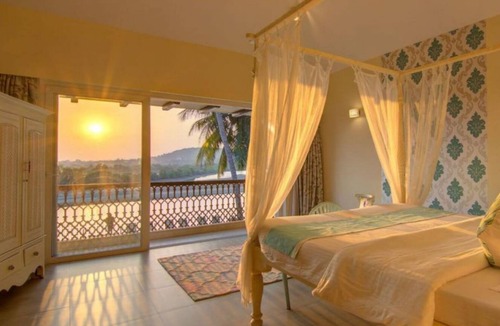 Candolim Villa | Waterfront Ocean Villa