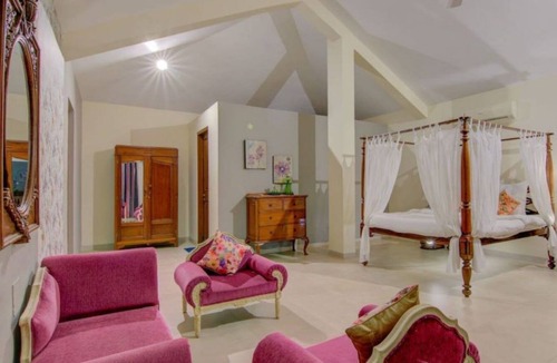 Candolim Villa | Waterfront Ocean Villa