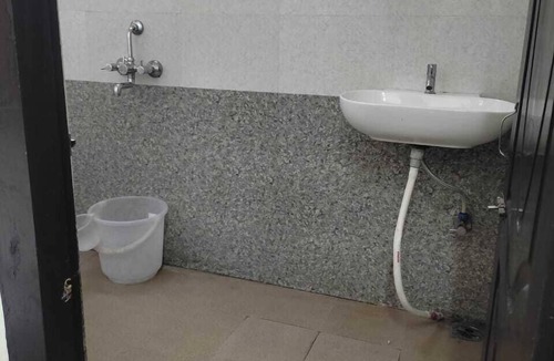 Kaladhungi Hotel | Wave Guest House