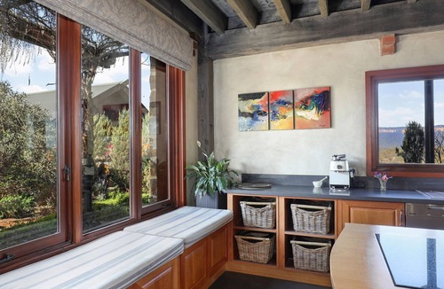 Kanimbla House | Wayimaa Cottage | 1 bedroom country escape with views