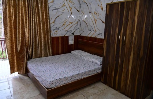 Kaul Hotel | WEL COME TO GREEN VALLEY Stay