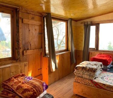 Vashist Hostel | WHAT THE FOREST Vashisht
