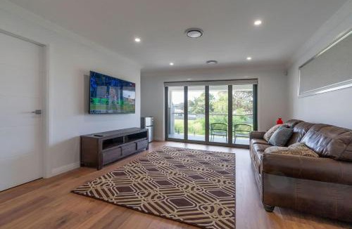 Shellharbour House | Whimbrel Waves Beach House