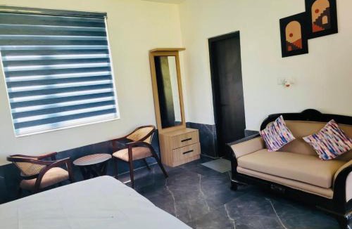 Lansdowne Other | Whispering Pine Villa