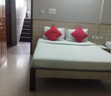 Khattalwada Hotel | White recidency