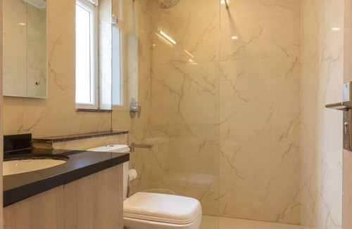 Bullawala Hotel | White Rock By The Solitaire Hospitality