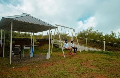Vagamon Resort | White Stone Vagamon Hilltop Cottage by VOYE HOMES , Private Villa with Scenic Mountain Views
