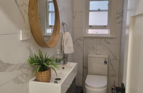 Millers Point House | Why Stay in a Hotel When You Can Stay in Our 3 Bedroom Home and Short Work to Sydney CBD