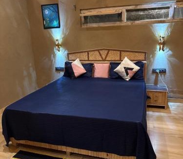 Raison Villa | Wildflower oasis cottage