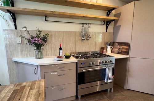 Fullerton Cove House | Willow Barn on 9 country acres - Huge Swim Spa - Sleeps upto 20