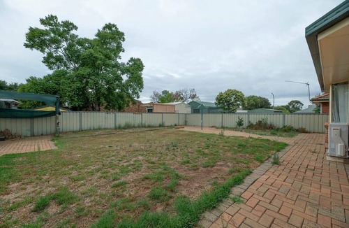 Dubbo East House | Windsor. Backyard Entertainer. Dubbo.