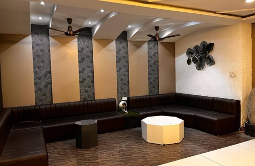 Indore Hotel | Wishotel Inn Musk
