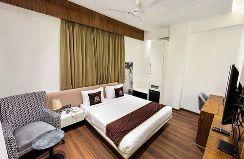 Deoria Hotel | Wishotel Premier Parth Residency