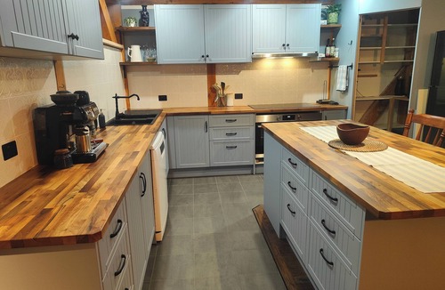 Bundanoon House | Wodinstead - A cosy large home in Bundanoon