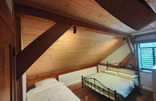 Bundanoon House | Wodinstead - A cosy large home in Bundanoon