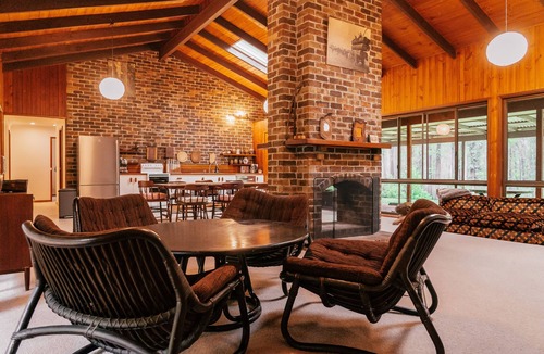 Hallidays Point House | Woodbine Homestead a Bush and Beach Retreat with a comfortable cosy feel