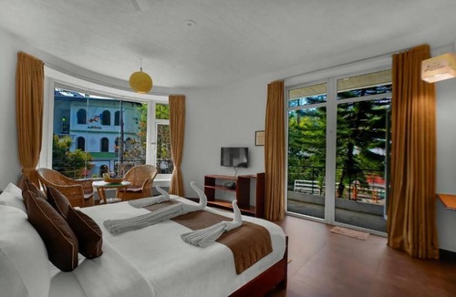Yercaud Hotel | WOW Bison Woods Veg Resort Yercaud