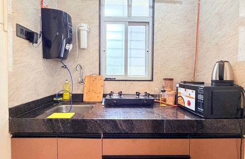 Pimpri - Chinchwad Condo | Wren Hideaway:Cozy AC Studio in Pune