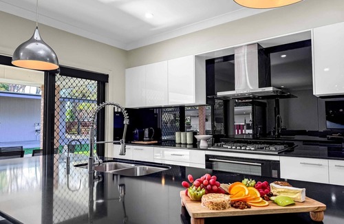 Abernethy House | Wrenwood - Your gateway to Wine Country