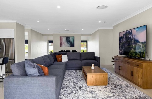 Abernethy House | Wrenwood - Your gateway to Wine Country