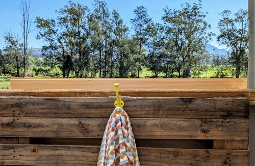 Joes Box House | Yabbra Road Farmstay - Cute pet friendly caravan, mountain views and a creek!