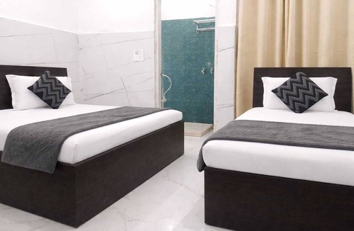 Vrindavan Hotel | Yamuna Dham
