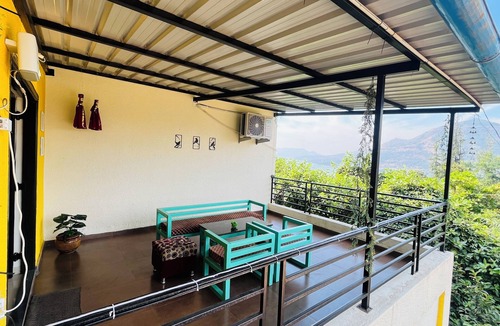 Mulshi Villa | Yatri LakeView Villa Mulshi