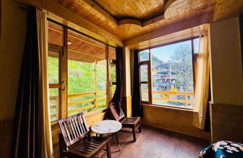 Old Manali Hotel | Zesto Stay