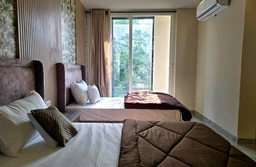 Agra House | Zipcode Stay : Deluxe Triple Room