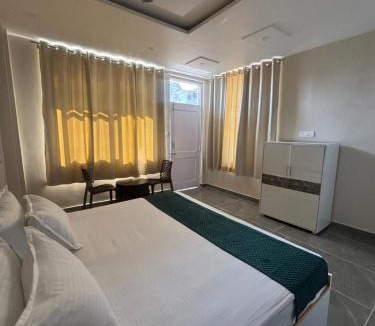 Bhagsu Nag Hostel | ZuZu Hostels Mcleodganj