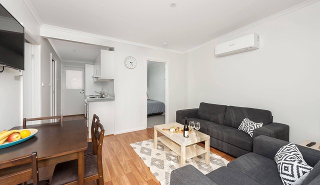 125 Milton