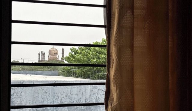 2-bedroom building in a wonderful Vijayapura Near Ibrahim Roza with AC comfort