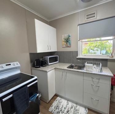 #2 Waddell Studio Apartment
