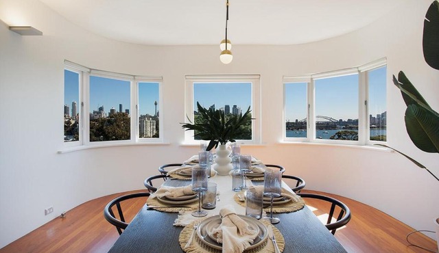 3BR Penthouse Harbour Views