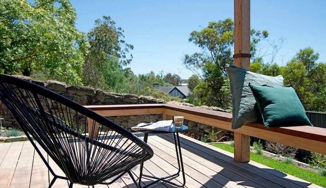 ‘52Views’ a private hilltop retreat with panoramic views