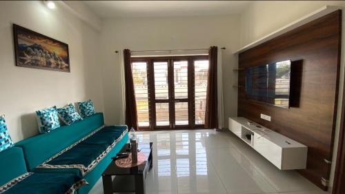 A cute little 1BHK which can accommodate 4 people