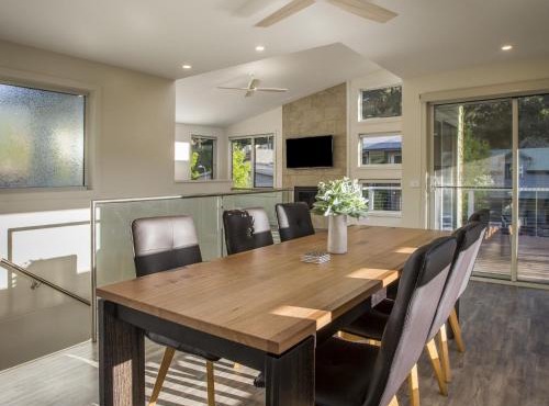 A Pear Tree Loft in Bright